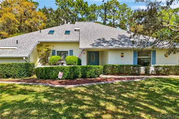 3783 W Birds Nest Drive, Beverly Hills, FL 34465