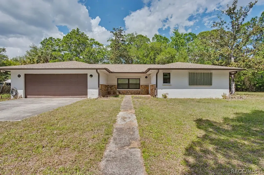 717 Highway 40 E, Inglis, FL 34449 - #1