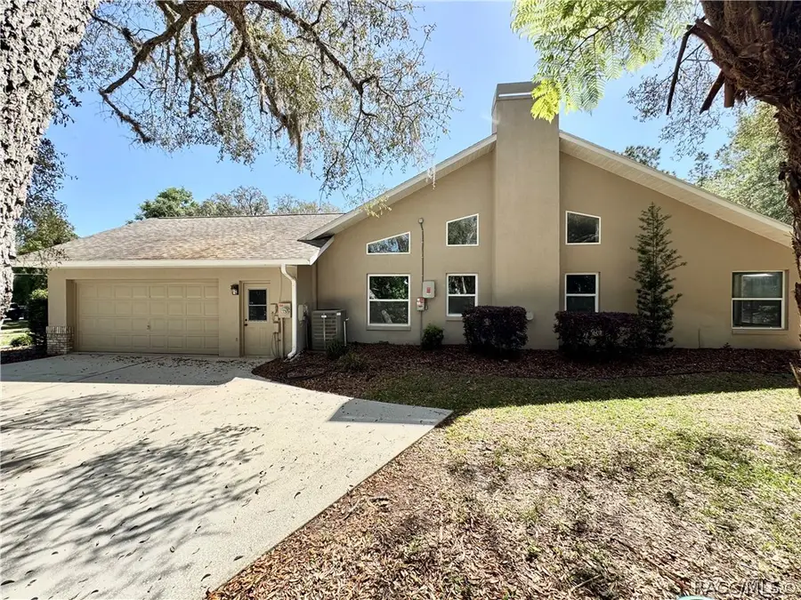 604 W Massachusetts Street, Hernando, FL 34442 - #2