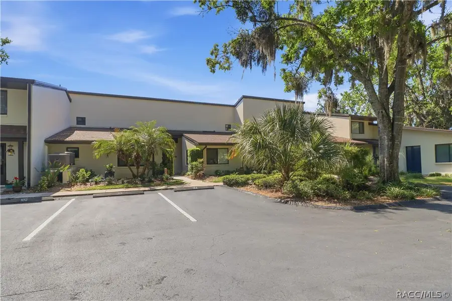 1637 SE Paradise Circle #104, Crystal River, FL 34429 - #3