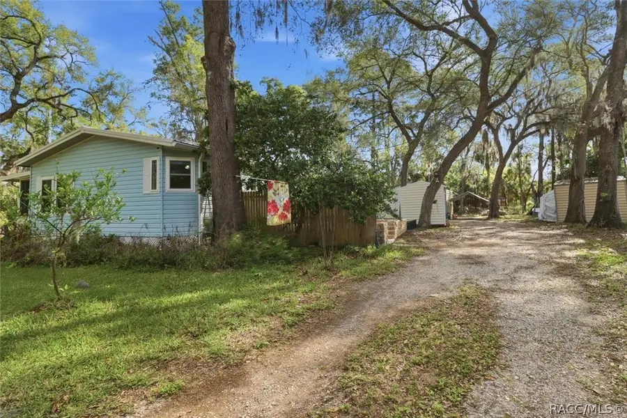 65 Park Street, Inglis, FL 34449 - #3