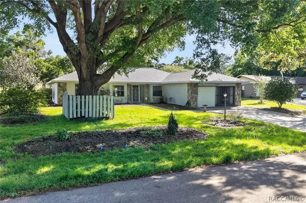 2393 W Fairway Loop, Citrus Springs, FL 34434