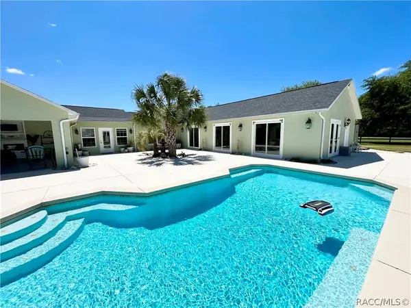 20851 SW 36th Street, Dunnellon, FL 34431