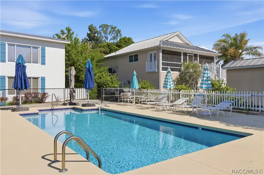 503 NW 7th Avenue, Crystal River, FL 34428 - #3