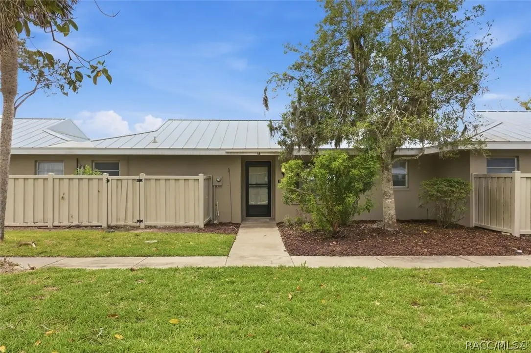 11562 W Bayshore Drive, Crystal River, FL 34429 - #1