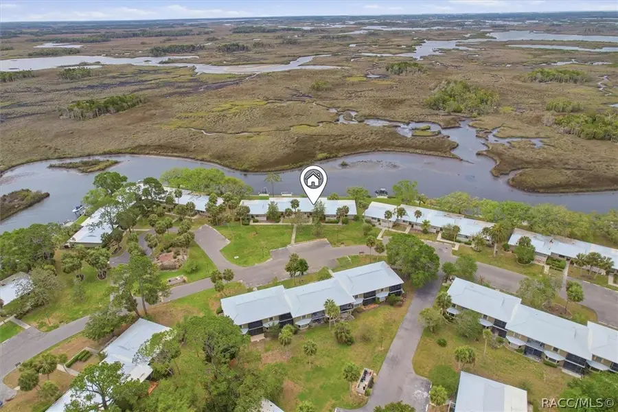 11562 W Bayshore Drive, Crystal River, FL 34429 - #2