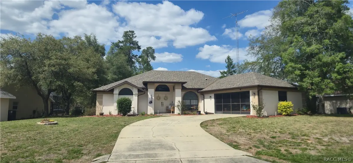 27 Grass Street, Homosassa, FL 34446 - #1