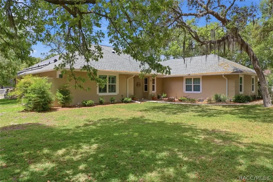 35 Douglas Street, Homosassa, FL 34446 - #2