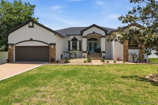 11870 W Waterway Drive, Homosassa, FL 34448