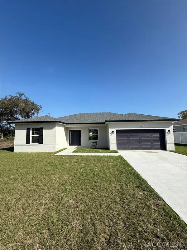 9481 N Stafford Drive, Citrus Springs, FL 34433