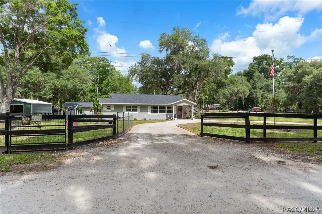7636 S Four Oaks Drive, Floral City, FL 34436 - #1