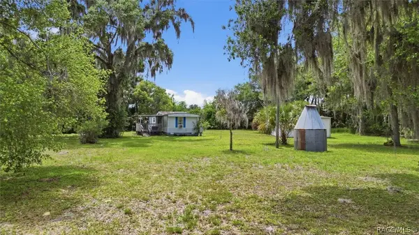 9600 N Misty Janell Terrace, Crystal River, FL 34428