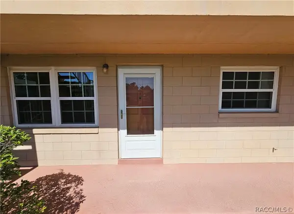 1100 E Caroline Street #123, Tavares, FL 32778
