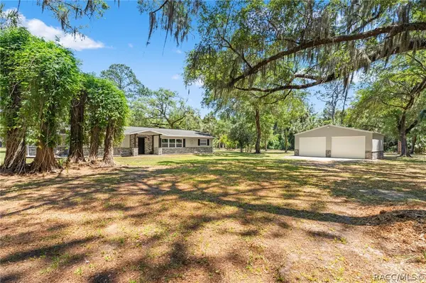 7845 N Flame Vine Way, Crystal River, FL 34428