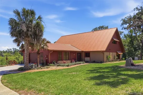1471 N Lagoon Point, Inverness, FL 34453