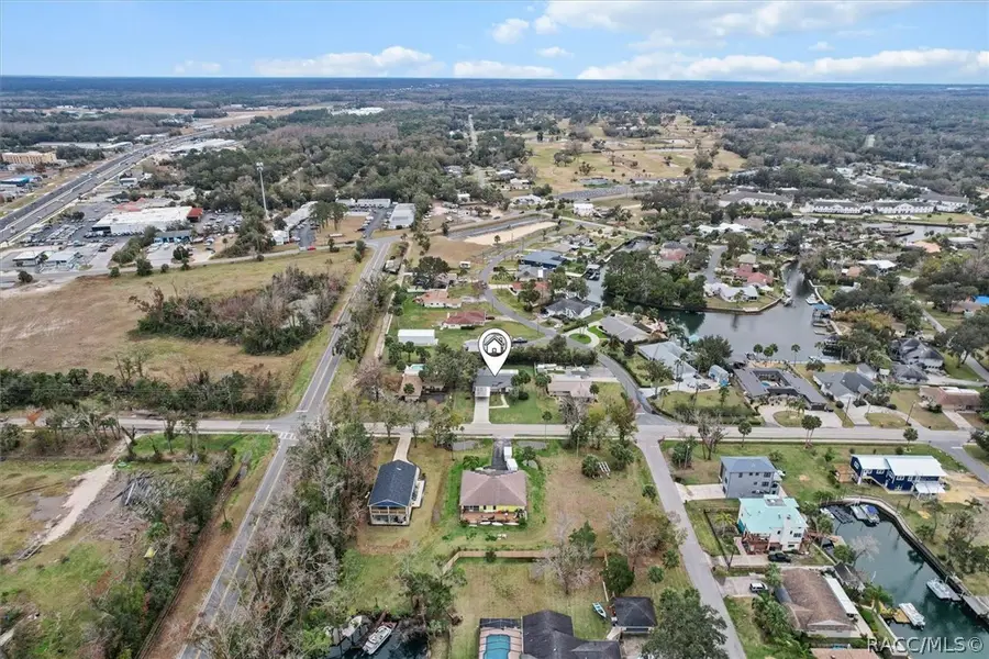 512 SE Paradise Point Road, Crystal River, FL 34429 - #2