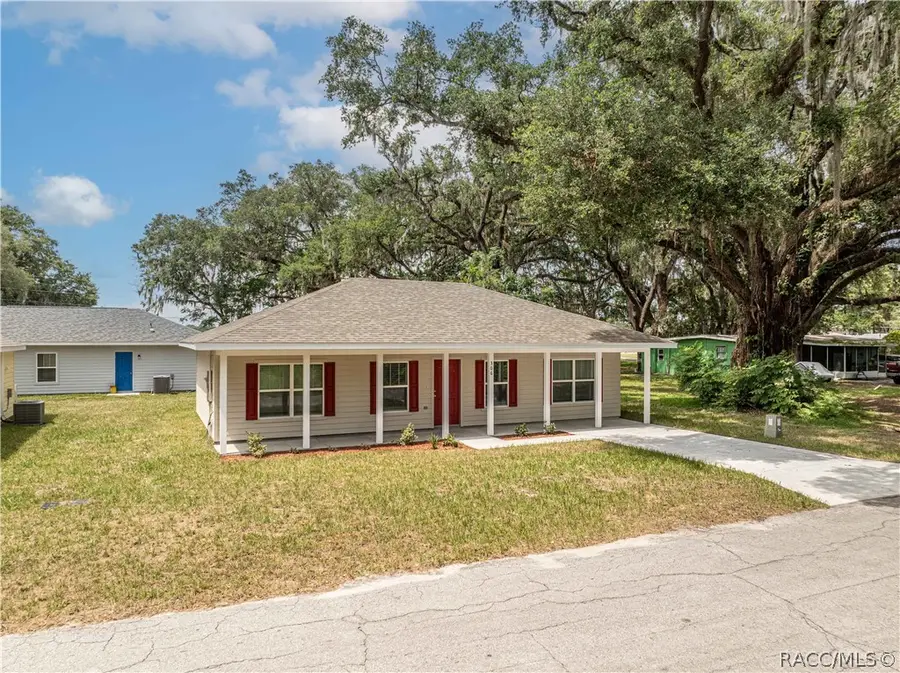 306 E Georgia Avenue, Bushnell, FL 33513 - #2