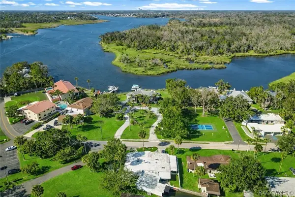 421 NW 14th Place, Crystal River, FL 34428