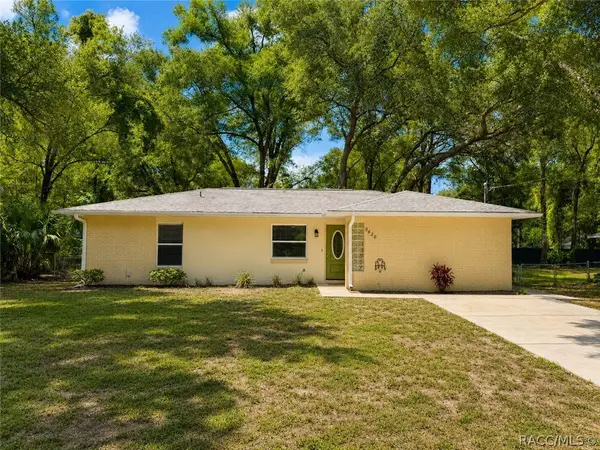 9620 W Gardeners Lane, Crystal River, FL 34428