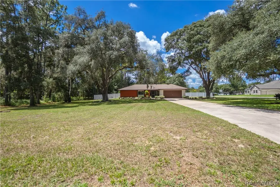 2250 W Huntington Drive, Beverly Hills, FL 34465 - #2