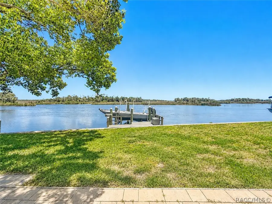 11408 W Bayshore Drive, Crystal River, FL 34429 - #3