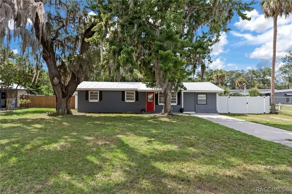 97 Risher Avenue, Inglis, FL 34449