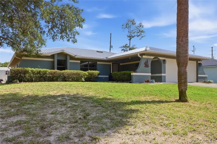 1900 W Alhambra Drive, Citrus Springs, FL 34434 - #2