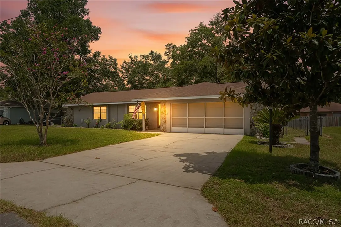 1904 W Belgrade Drive, Dunnellon, FL 34434 - #1