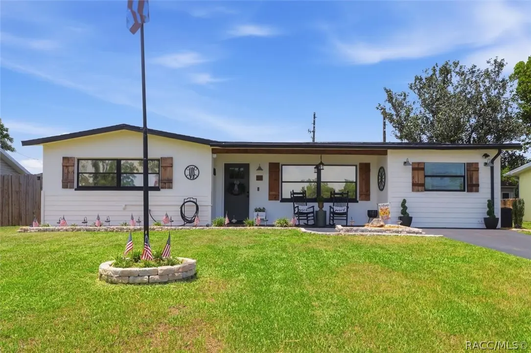 60 S Washington Street, Beverly Hills, FL 34465 - #1