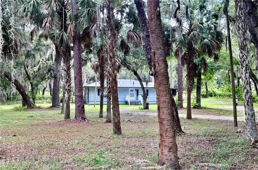 271 Hudson Street, Inglis, FL 34449 - #3