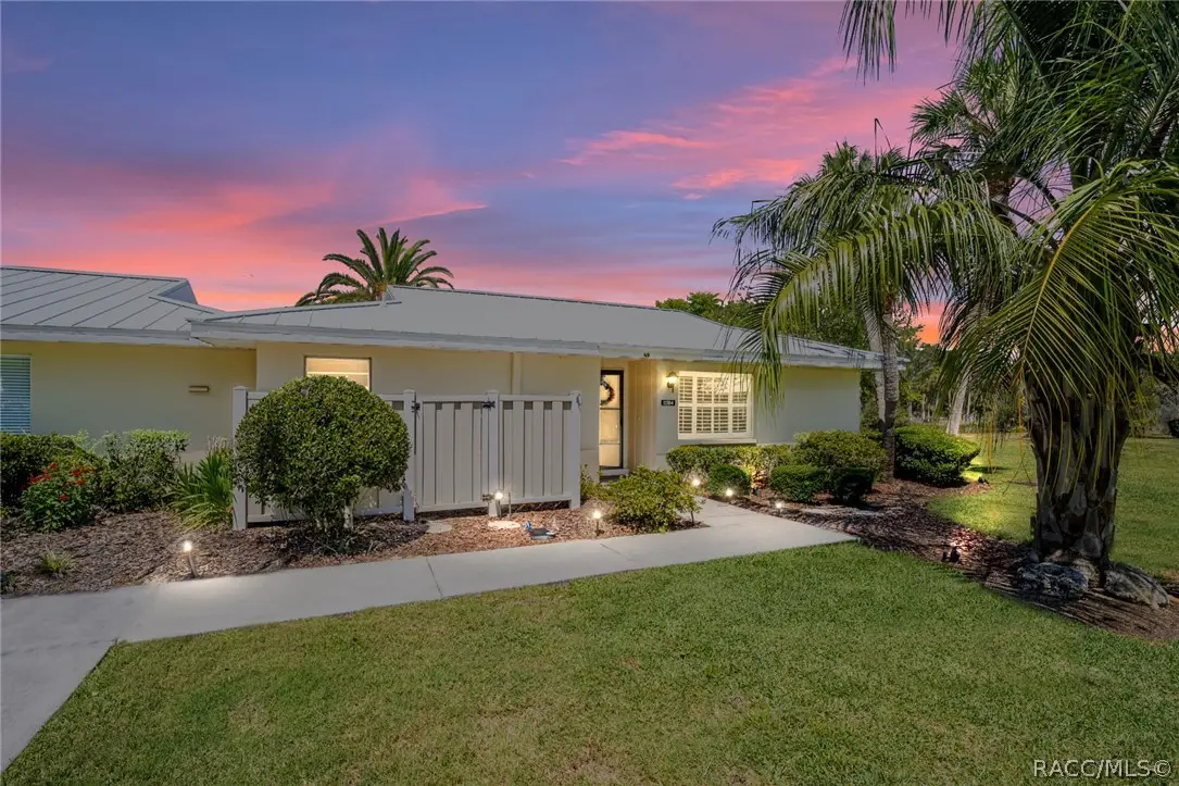 11364 W Bayshore Drive, Crystal River, FL 34429 - #1