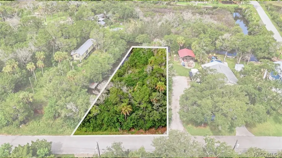 1550 S Wallace Point, Crystal River, FL 34429 - #2