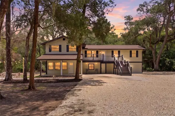 8601 N Maple Avenue, Crystal River, FL 34428
