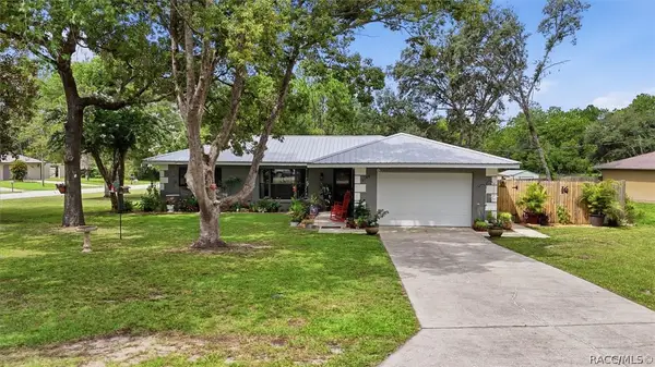 9188 N Commodore Drive, Citrus Springs, FL 34434
