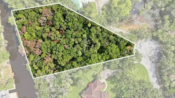 12388 W Restview Court, Homosassa, FL 34448