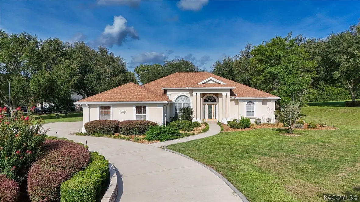 926 E Triple Crown Loop, Hernando, FL 34442 - #1