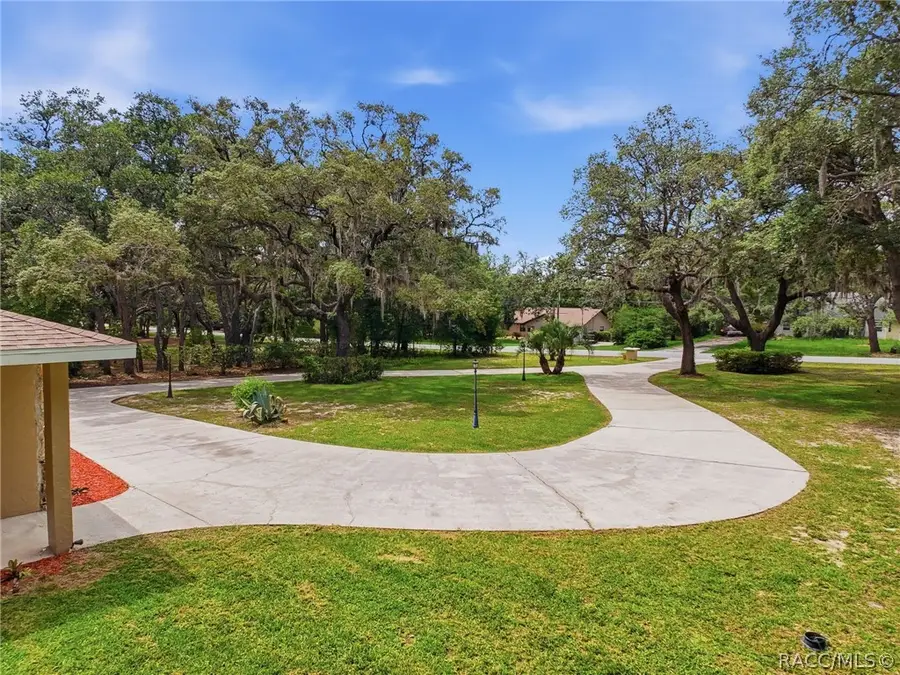 162 W Massachusetts Avenue, Hernando, FL 34442 - #3