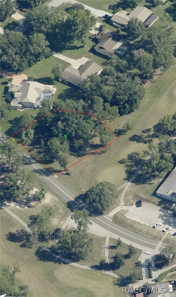 2 Douglas Street, Homosassa, FL 34446