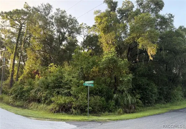 9826 W Gardeners Lane, Crystal River, FL 34428