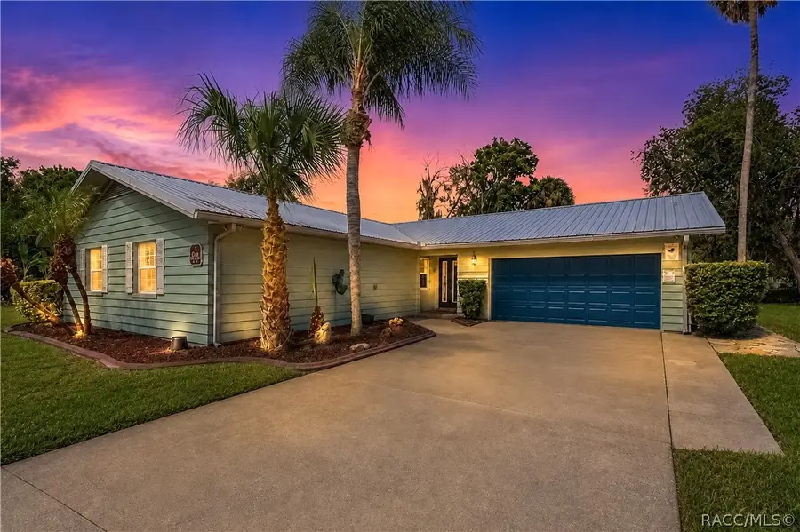2178 N Watersedge Drive, Crystal River, FL 34429 - #2