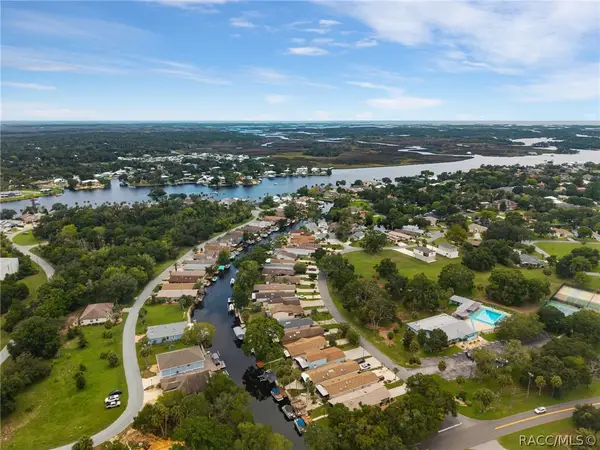 5158 S Riverview Circle, Homosassa, FL 34448