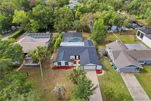 11814 W Riverhaven Drive, Homosassa, FL 34448
