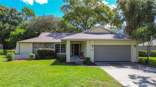 255 Pine Street, Homosassa, FL 34446