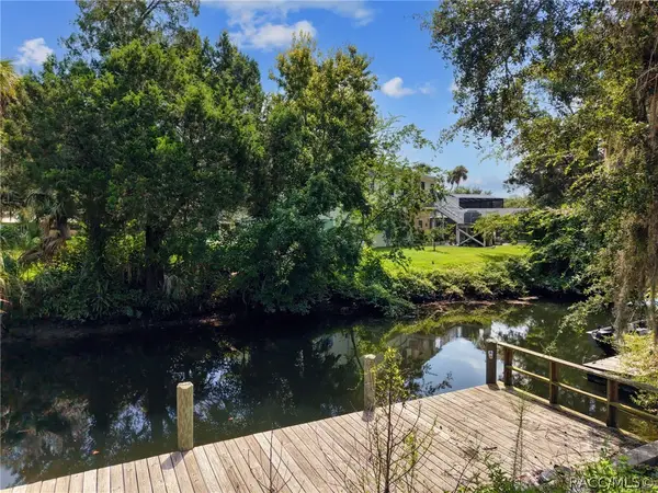 53 Canterbury Road, Inglis, FL 34449