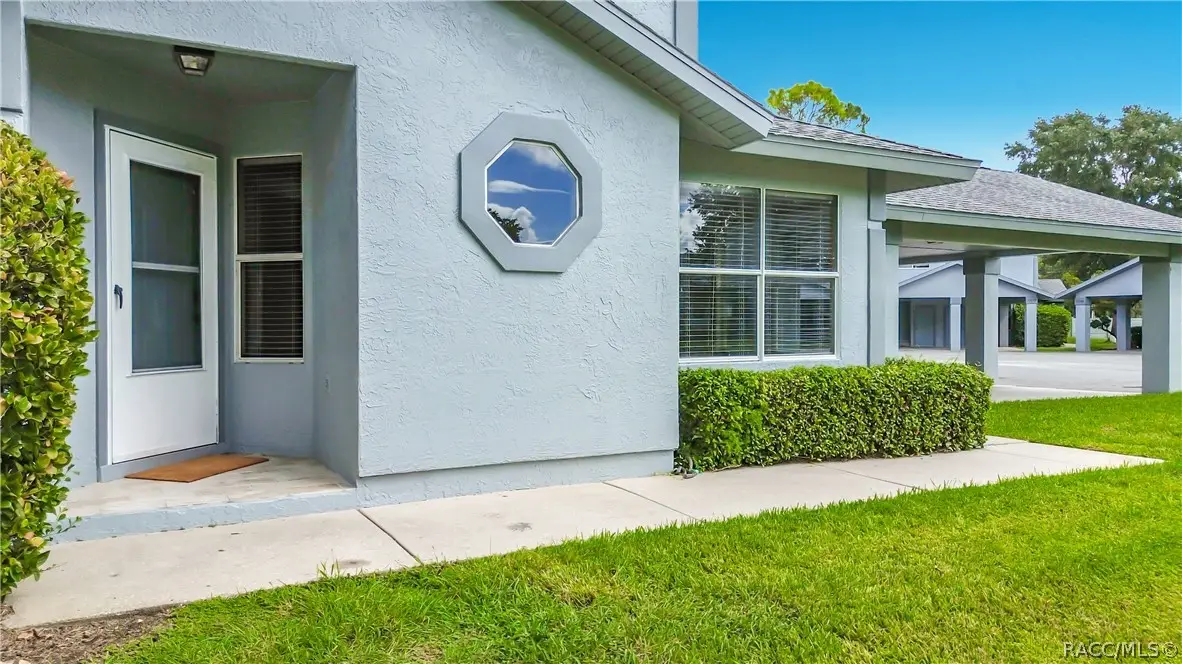 11059 W Harbor Watch Loop, Crystal River, FL 34428 - #1