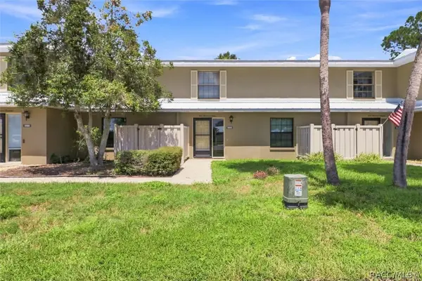 11555 W Bayshore Drive #112, Crystal River, FL 34429