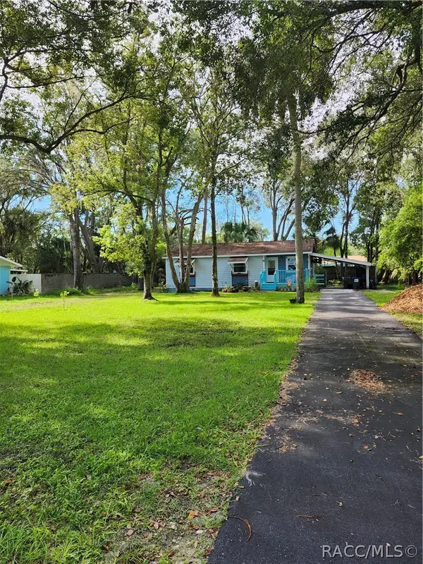 656 NE 11th Street, Crystal River, FL 34428