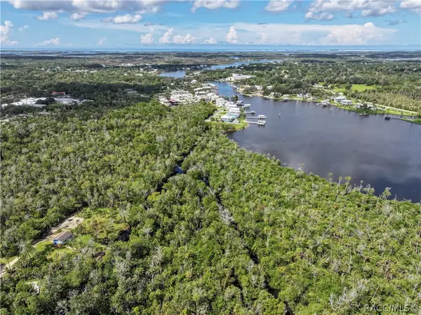 5181 S Magnolia Avenue, Homosassa, FL 34448