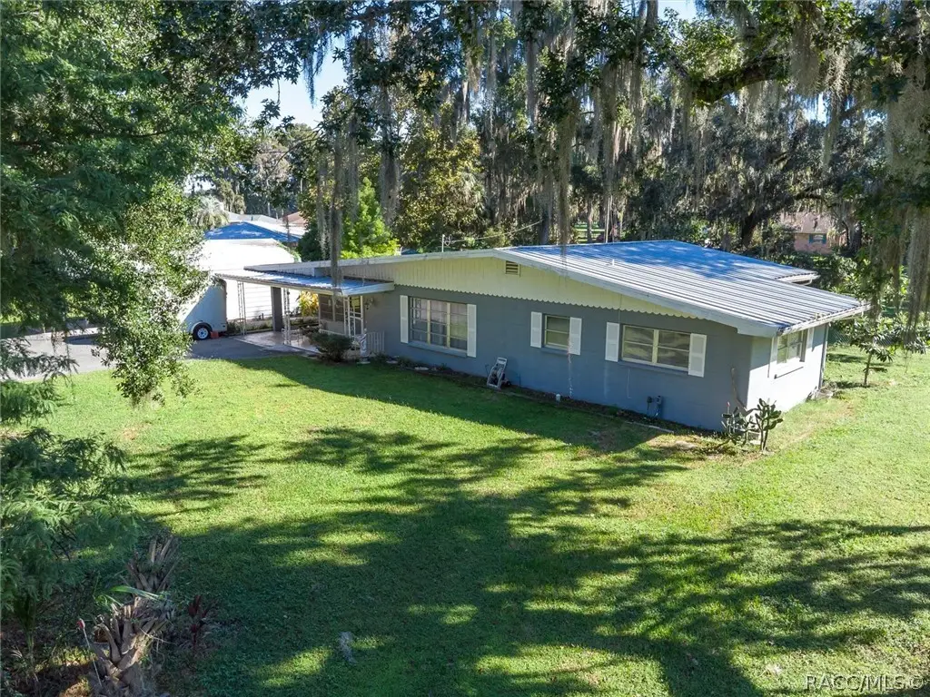 7633 S Crescent Loop, Floral City, FL 34436 - #1
