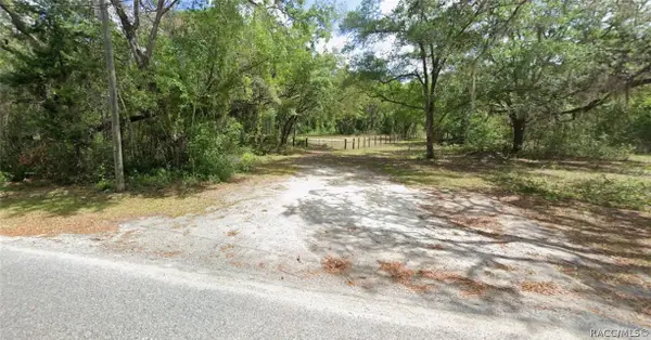 1385 NE 118th Avenue Road, Silver Springs, FL 34488